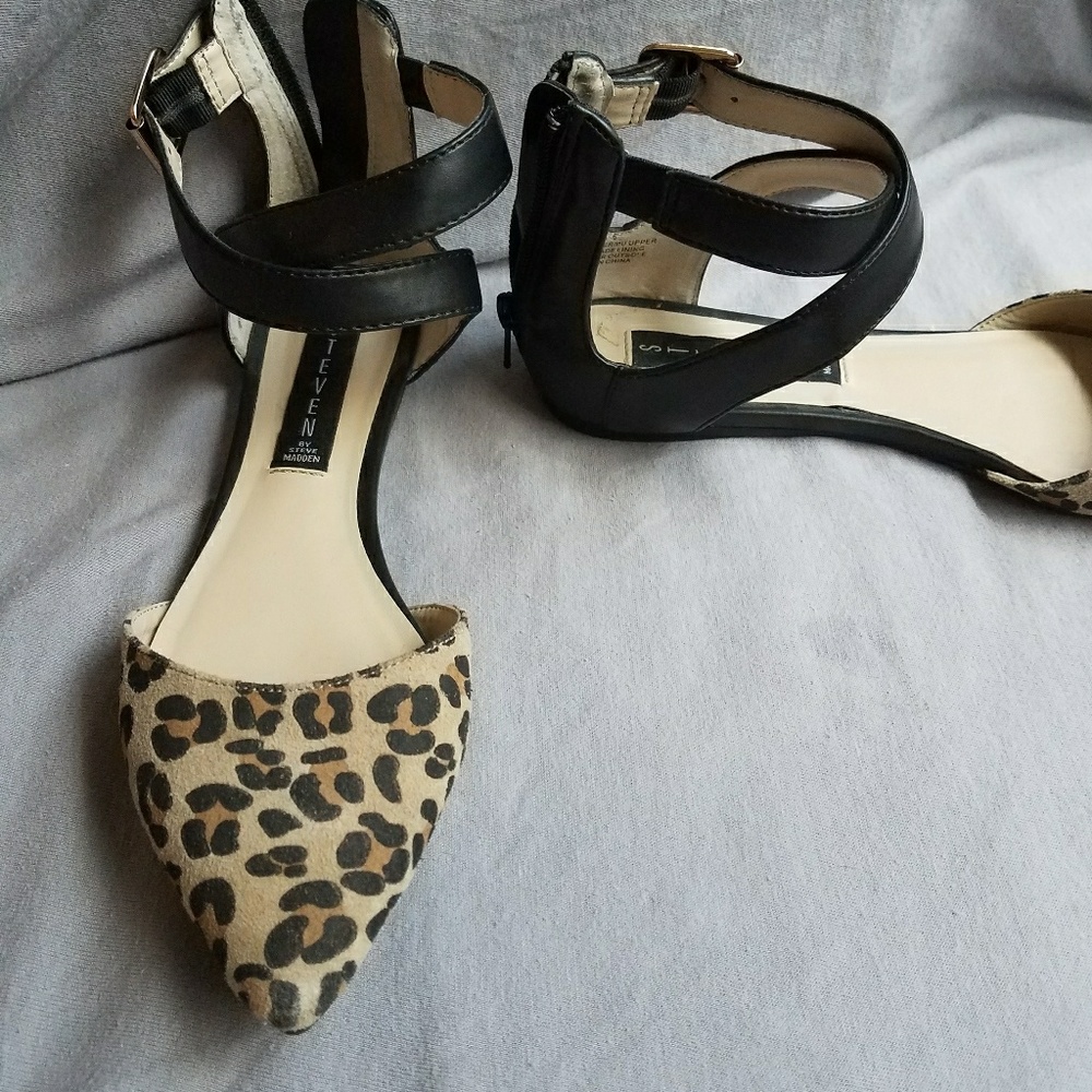 Animal print steve madden flats