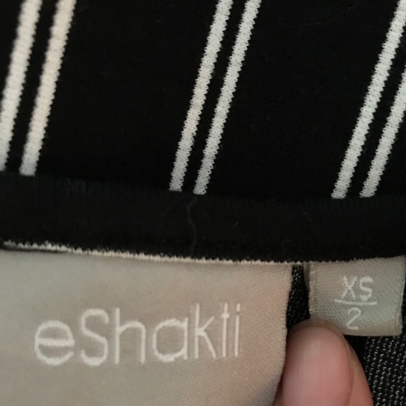 Formal dress - Picture 2 of 3