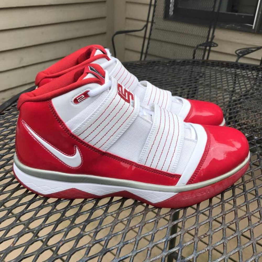 Nike LeBron Zoom Soldier 3 Red