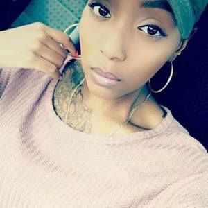 Meet your Posher, Adriana