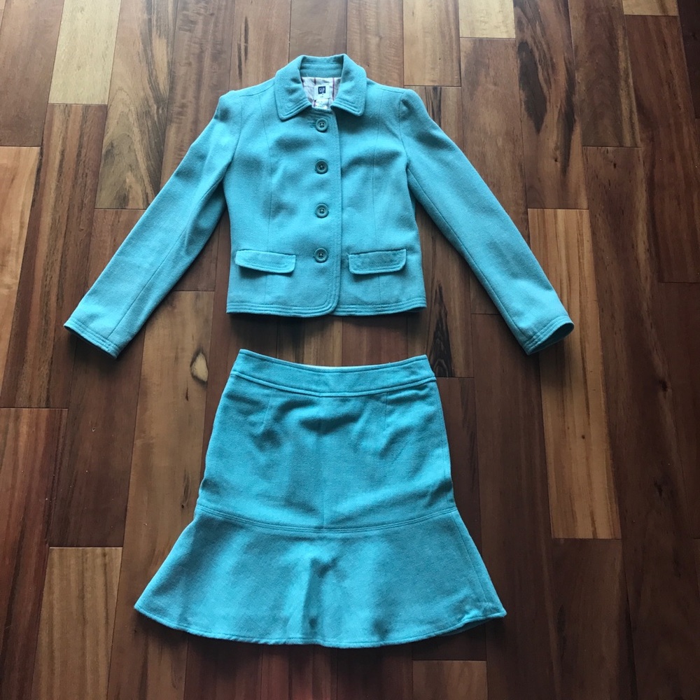 Gap Suit