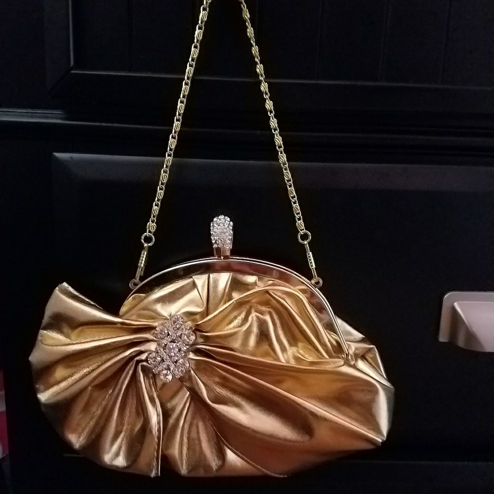 Gold clutch
