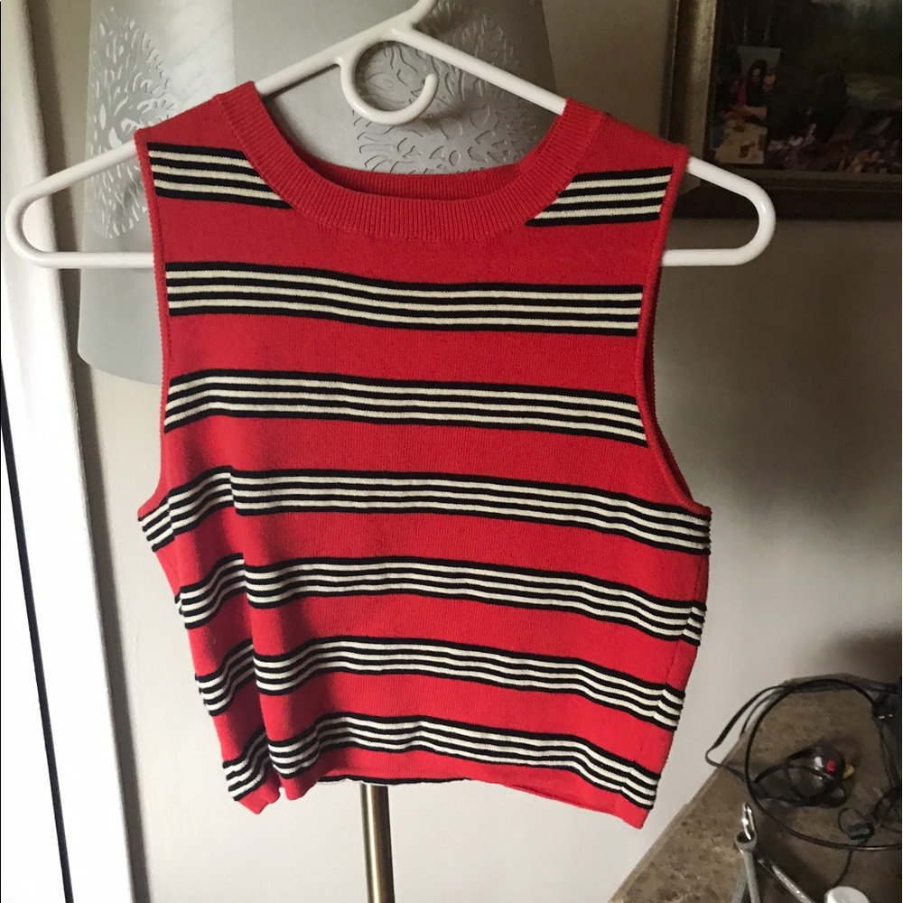 Forever 21 crop sweater top super cute