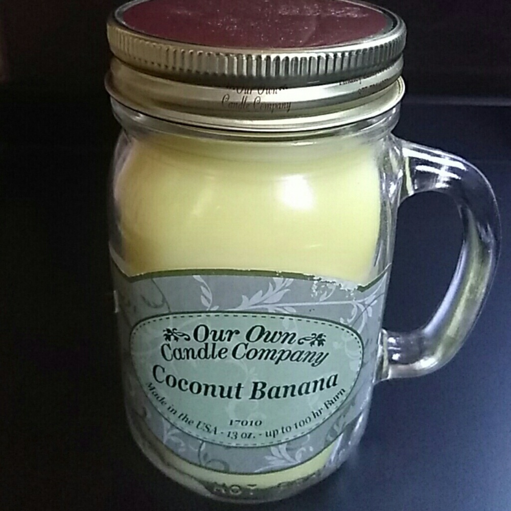 🍌🌴13 oz Glass Jar Candle ( Coconut Banana )