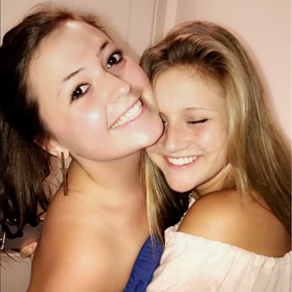 Meet your Posher, Caroline