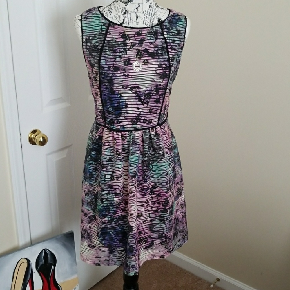 FUN, FLIRTY, MULTICOLORED PASTEL Dress!!
