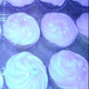 Meet your Posher, Leslie