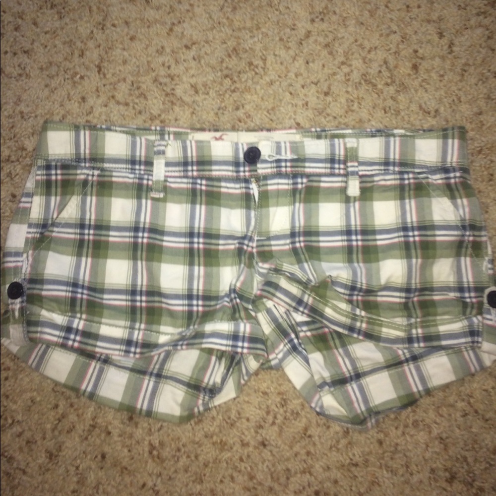 Hollister plaid shorts