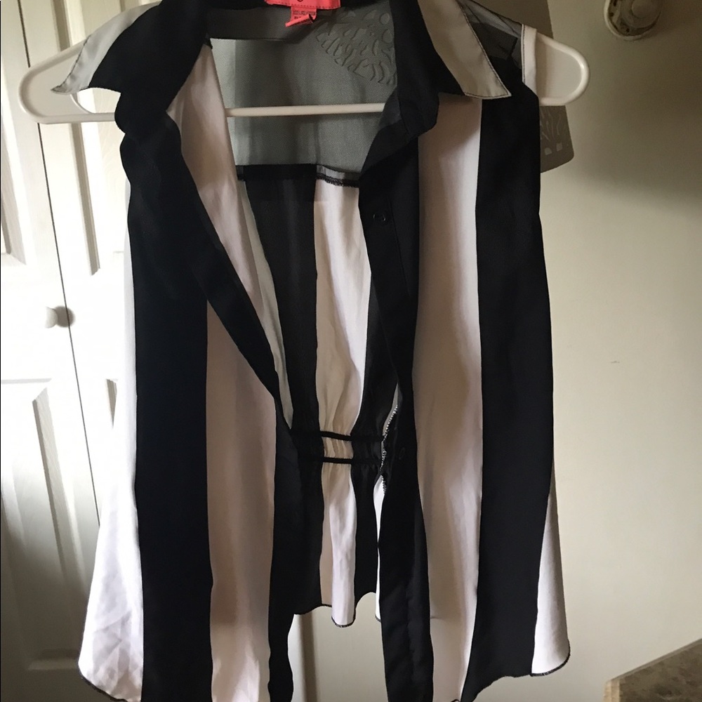 Striped tie in front button up tank