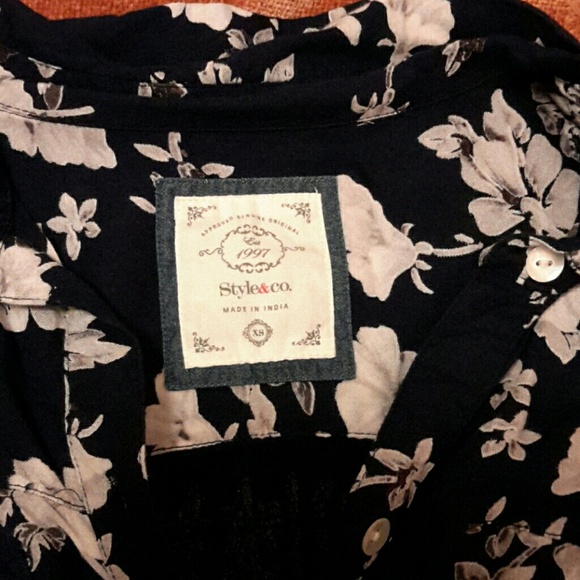 Women blouse by Style & Co, rayon - Picture 3 of 4