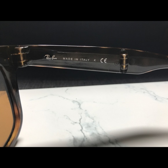 Ray-Ban Folding Wayfarer Tortoise Sunglasses - Picture 4 of 5