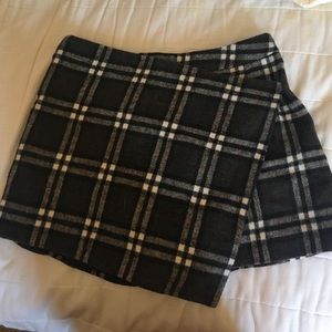 Brandy Melville plaid skirt
