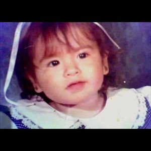 Meet your Posher, Claudia