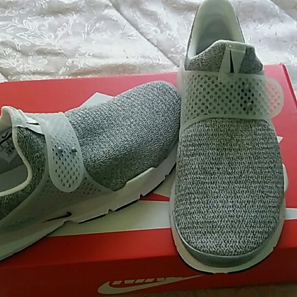 Nike sock mesh sneakers - Picture 3 of 3