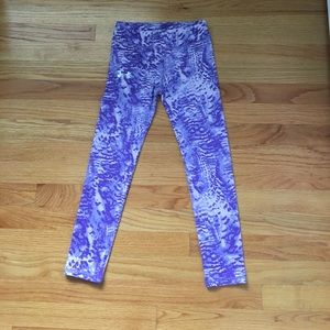 Girls under armour size 6x patterned leggings!