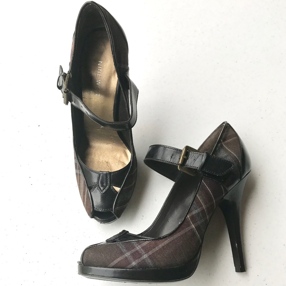 Nine West chocolate brown Mary Jane peep toe heels