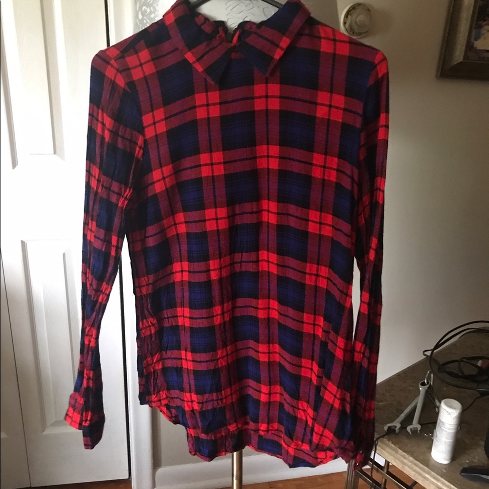 Collared long plaid shirt