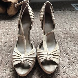 ALDO tan strappy heels