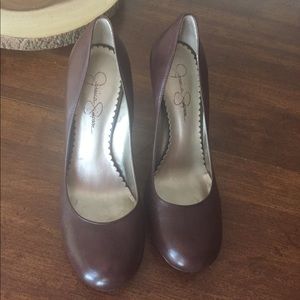 Jessica Simpson brown pumps size 8