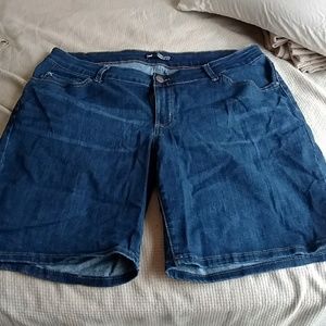 Lee Bermuda shorts size 18M