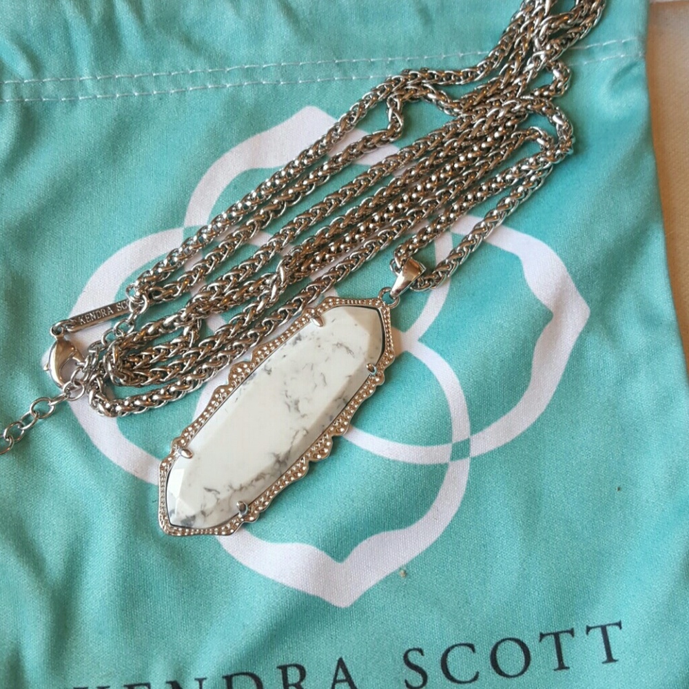Kendra scott necklace