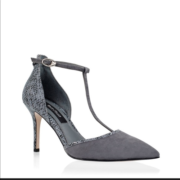 ♨️RARE!!!⭕️WHITE house|BLACK market tstrap heels💢 - Picture 3 of 6