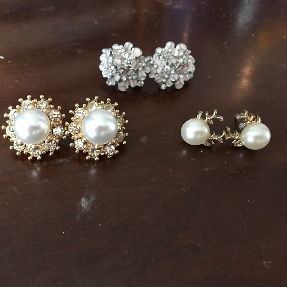 3 pairs of Earrings