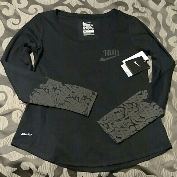 Nike Dri-fit Reflector Long Sleeve T Shirt Scoop - Picture 2 of 3