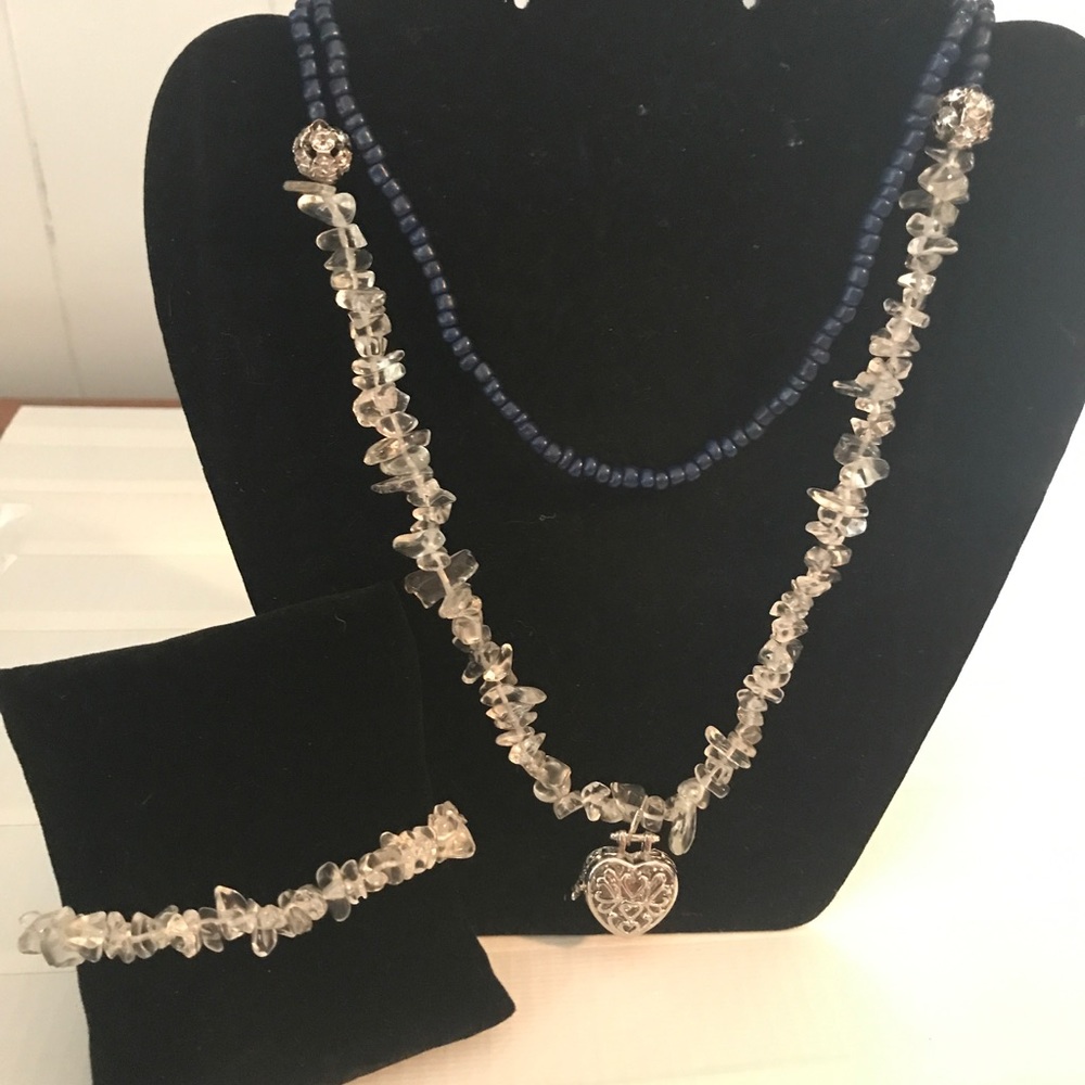 Navy clear rock neckless/bracelet set
