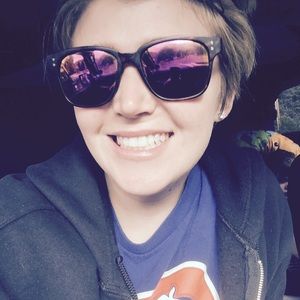 Meet your Posher, Samantha