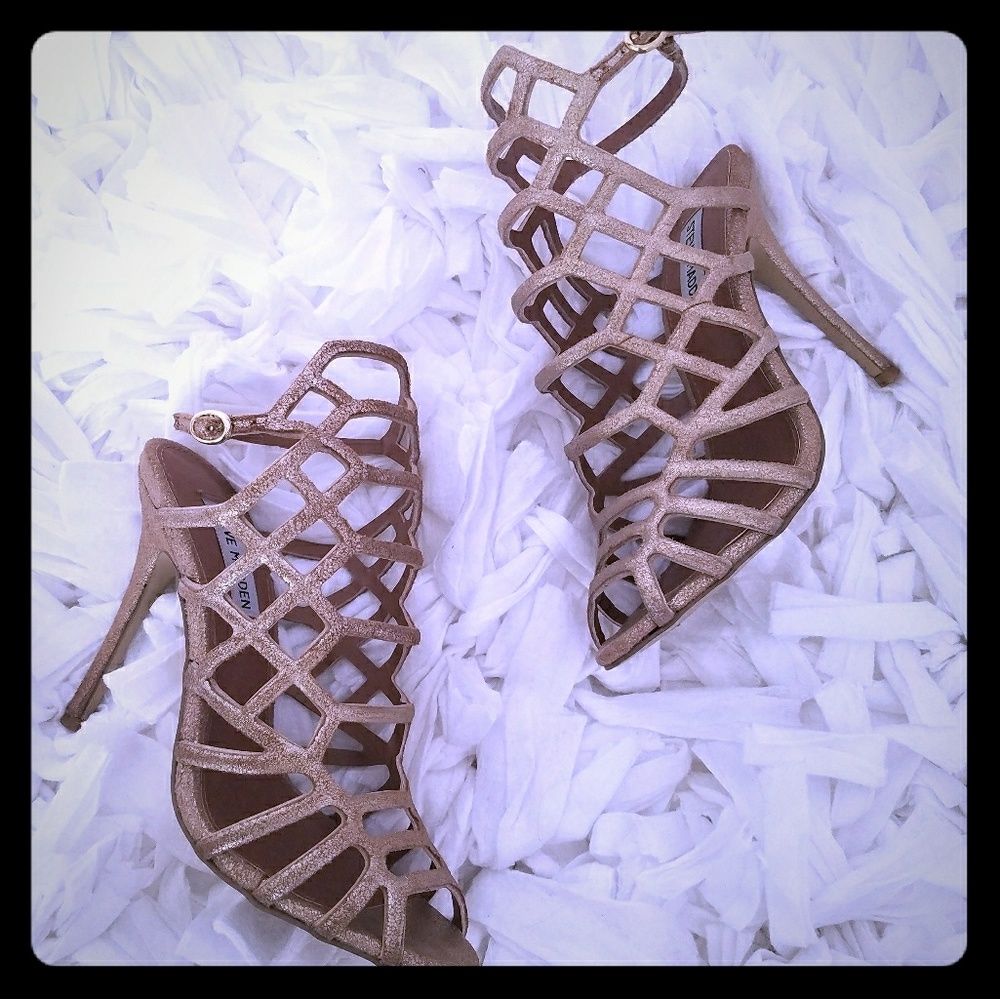 Steve Madden Gold Heels - Picture 1 of 6