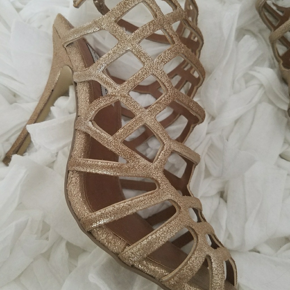 Steve Madden Gold Heels - Picture 2 of 6