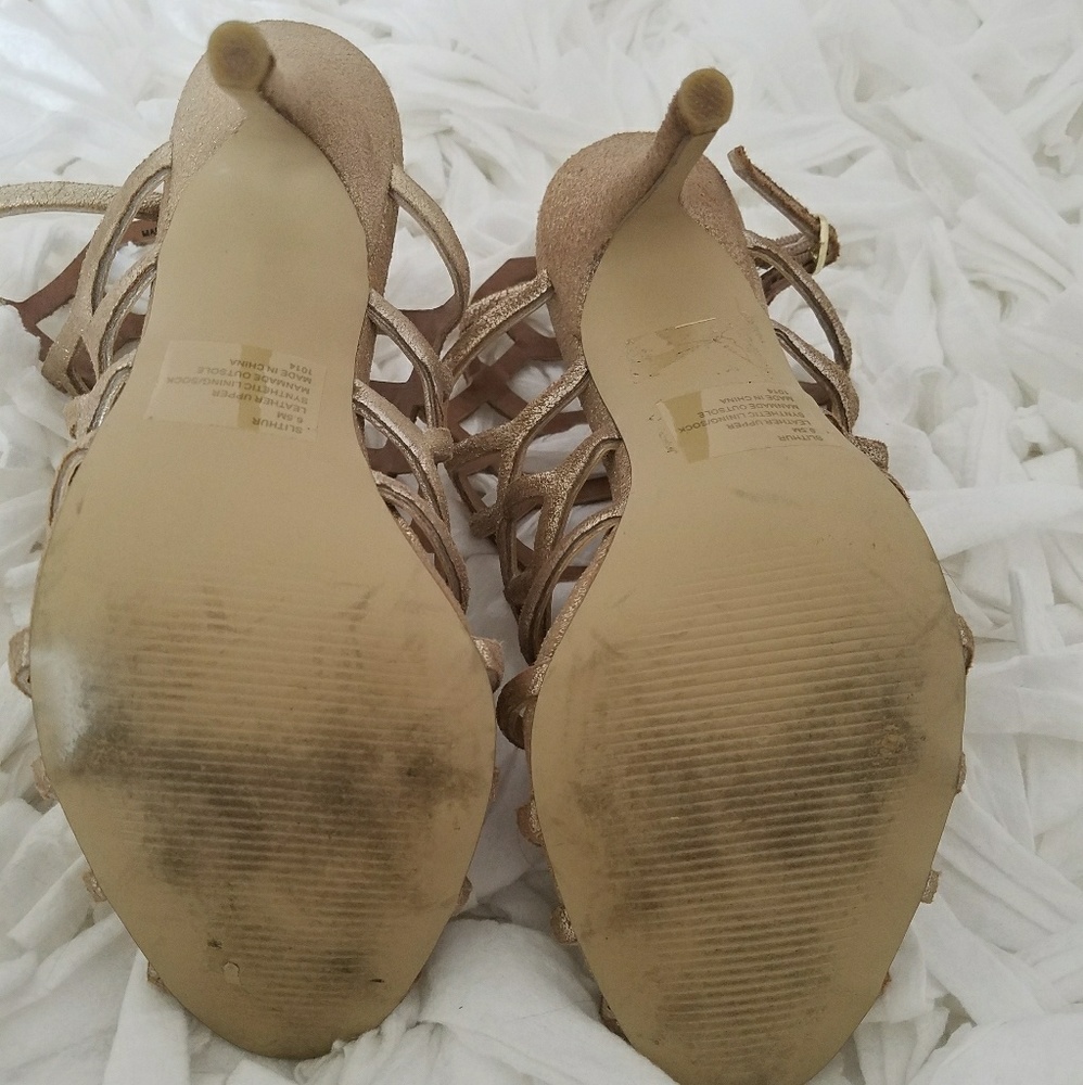 Steve Madden Gold Heels - Picture 5 of 6
