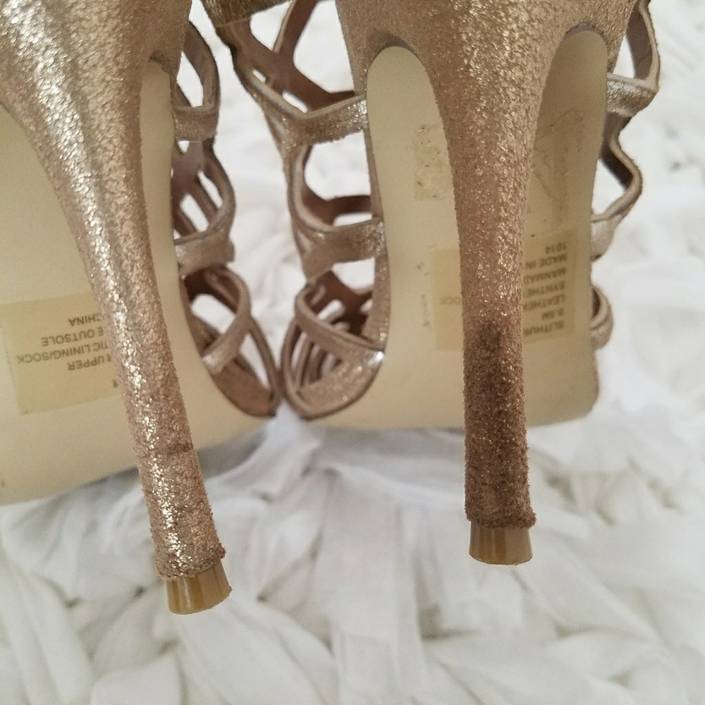 Steve Madden Gold Heels - Picture 6 of 6