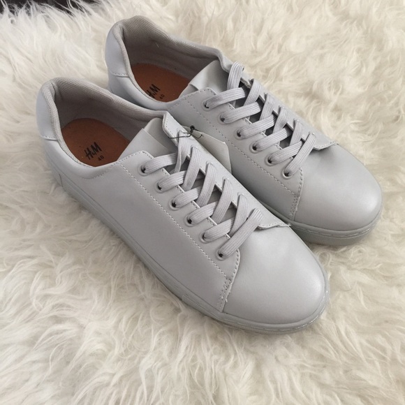 H&M Shoes - H&M gray sneakers. Gray shoes. Gray tennis shoes
