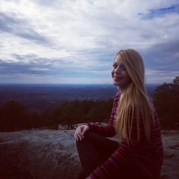 Meet your Posher, Kris - Picture 3 of 4