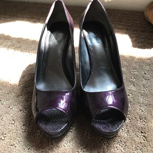 NINE WEST purple peep toe pumps