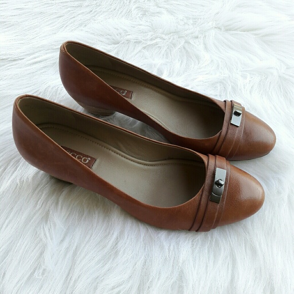 ❌SOLD❌Ecco Brown Leather Block Heel Flats Size 41 - Picture 2 of 6