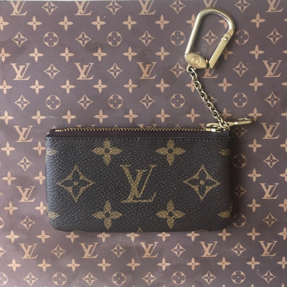 Authentic Louis Vuitton coin purse key chain