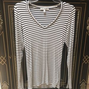 BLACK AND WHITE STRIPED LONG SLEEVE SHIRT