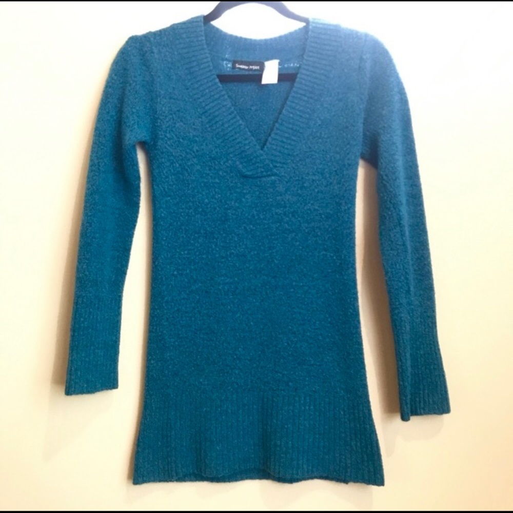 Form-fitting Longsleeve V-neck