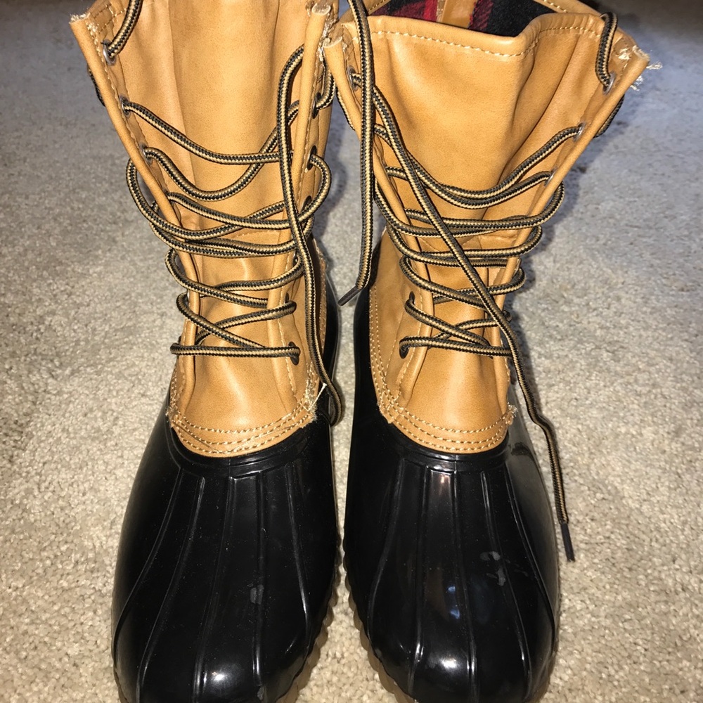 Fashionable boots!!