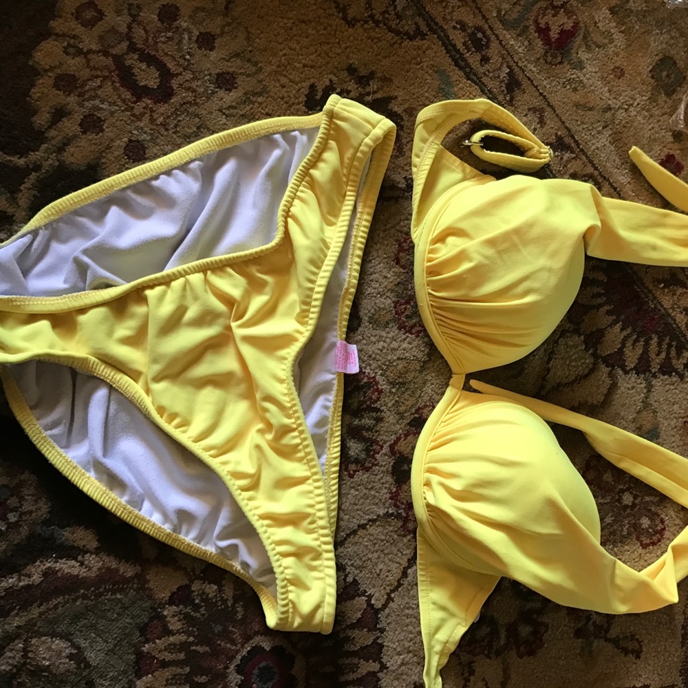 Swimsuits - Picture 3 of 3