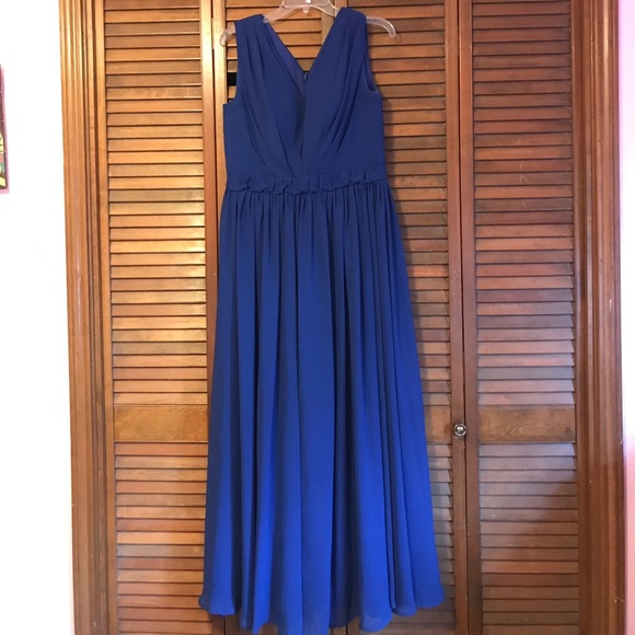 Dresses & Skirts - Floor length deep blue ball gown