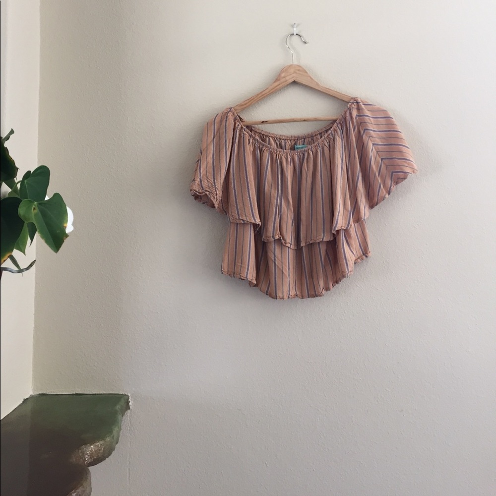 Peachy off-the-shoulder crop top