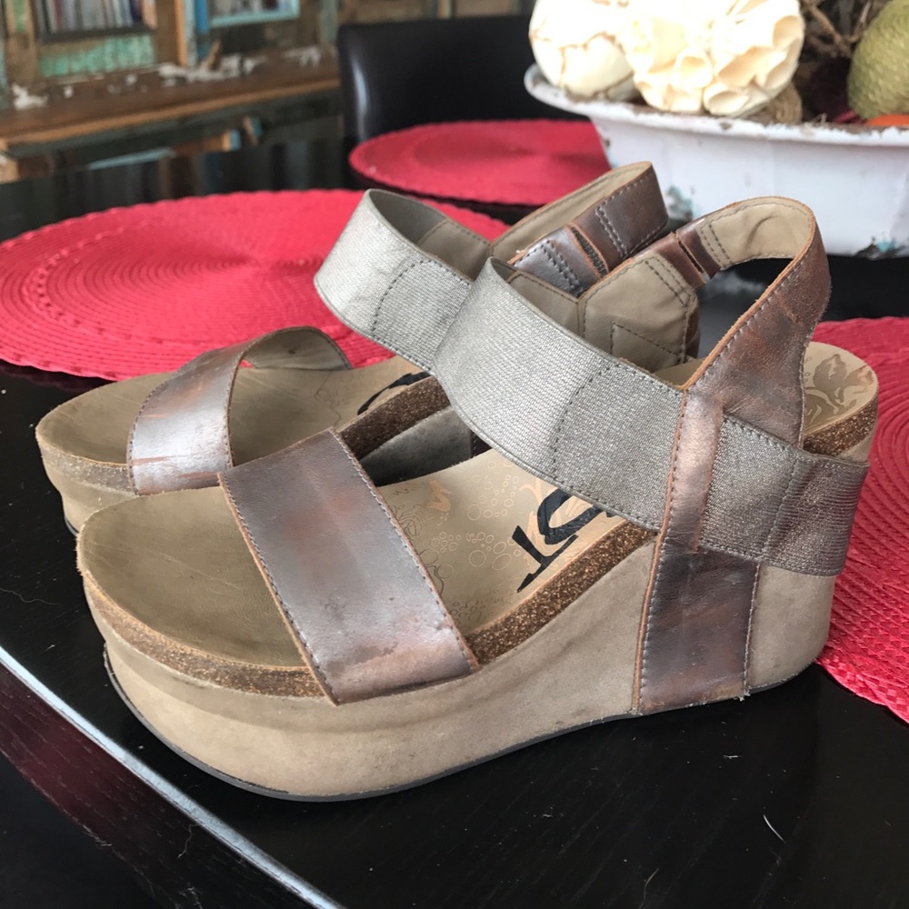 OTBT heels size 6