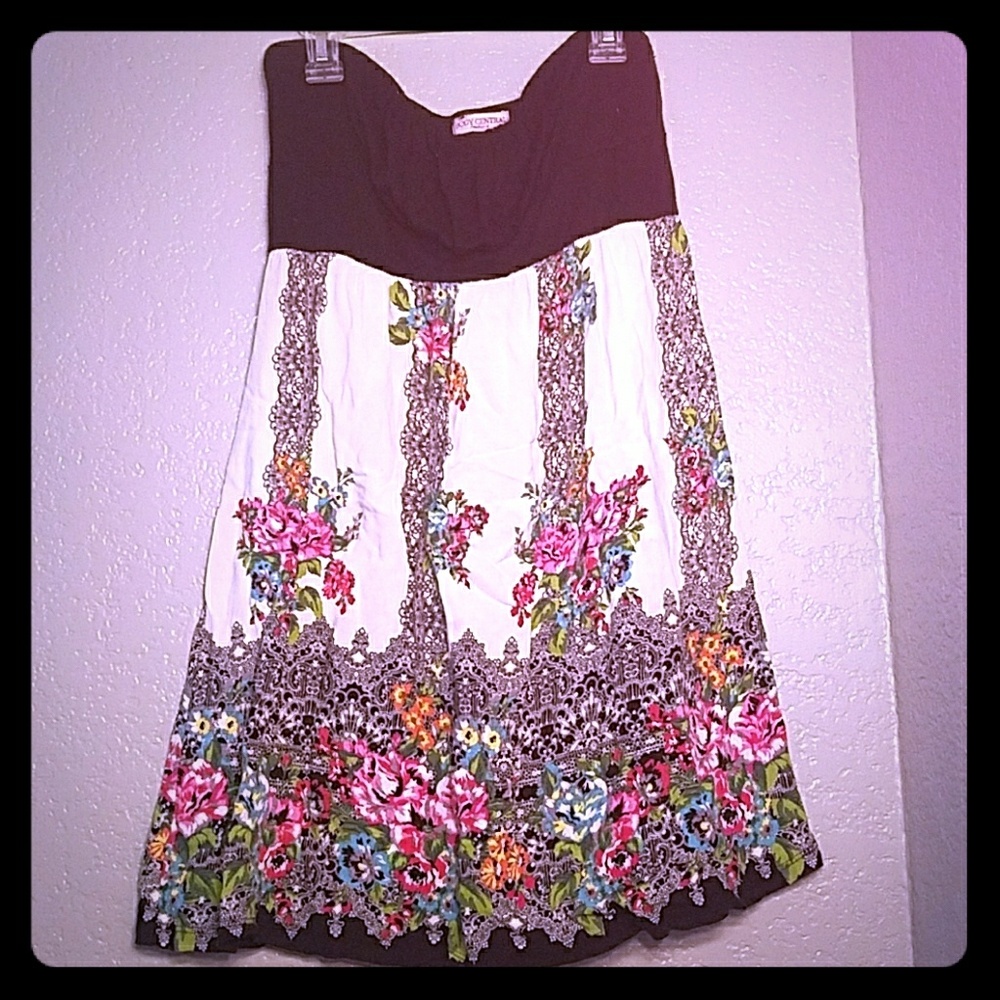 Floral strapless dress