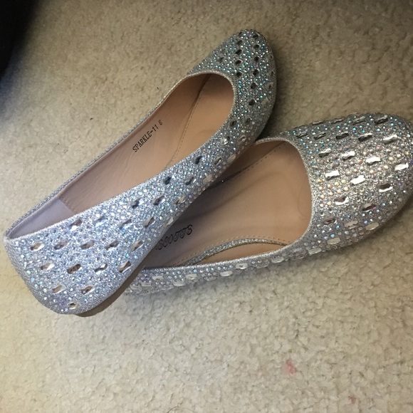 Silver Glittery Rhinestone flats - Picture 2 of 6