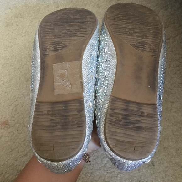 Silver Glittery Rhinestone flats - Picture 5 of 6