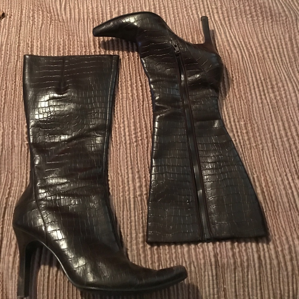Nine West Pointed Toe Boots in Size 7M